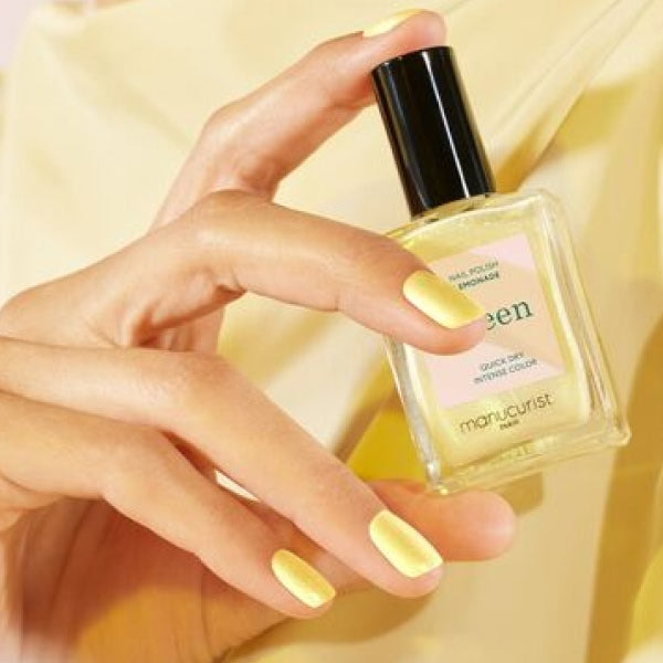 Butter Nails Are Back: Yellow Manicures Steal the Spotlight