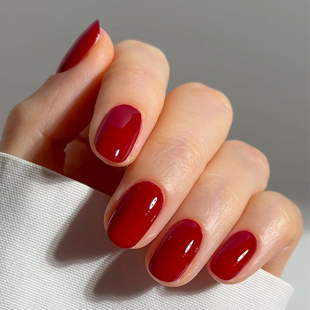 Gel vs. Semi-Permanent: What's the Difference and Which Manicure Should You Choose?