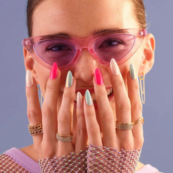 Press-on nails vs Classic Polish: Which is Best for Your Nails?