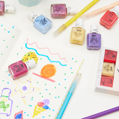 A playful scene with Manucurist&
