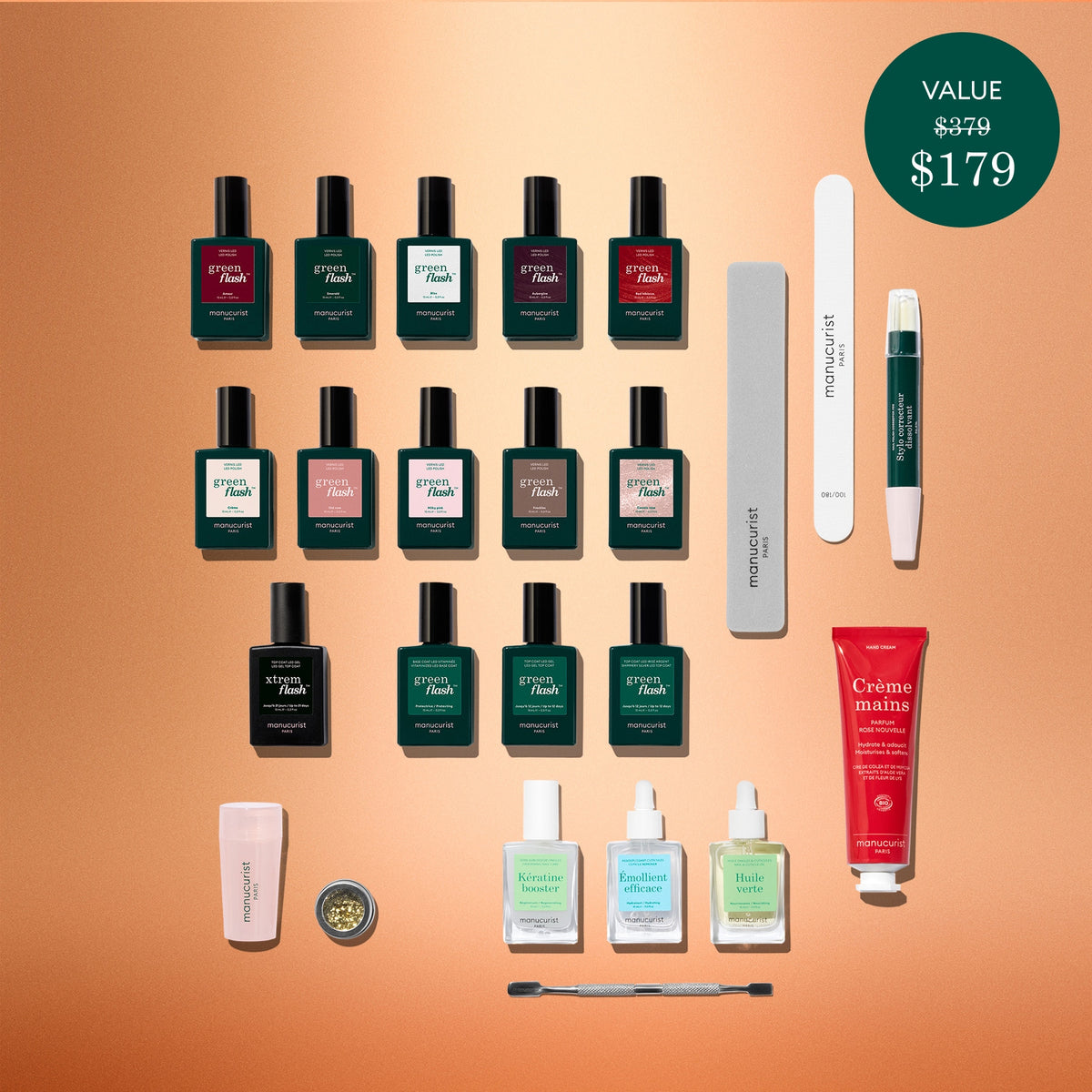 Une vue à plat du Calendrier de l’Avent Time to Flash! de Manucurist présente un assortiment d’indispensables pour la manucure — vernis, limes, crème pour les mains, huile pour cuticules et accessoires — idéal pour une manucure au vernis gel. Tous les articles sont soigneusement disposés sur un fond orange dégradé, avec un cercle vert mettant en avant leur valeur de 179 $.