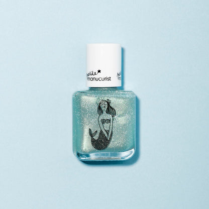 Bonnie the Mermaid de Manucurist est un vernis à ongles pour enfants bleu clair et pailleté, doté d&