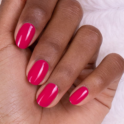 A close-up of a hand with neatly manicured nails painted in Manucurist&